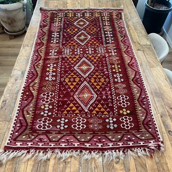 Handmade Other - Hand-woven Kilim Wool Runner Rug 59" x 31"